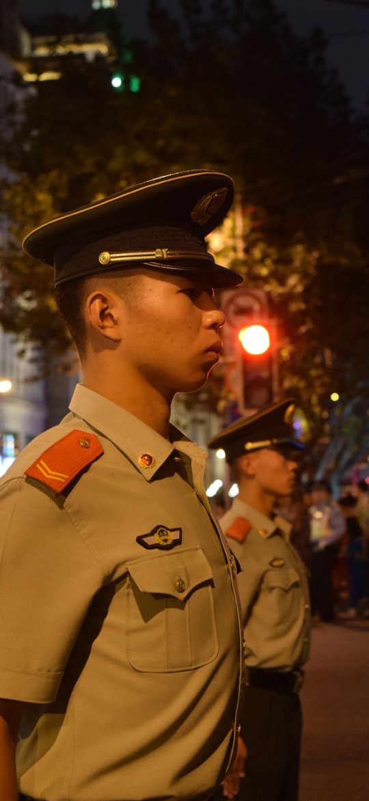 在线观看免费电影天堂 App 收藏与观看历史页面，按待看在看看完三档分组排列的片单列表